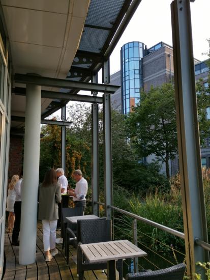 Auf der Terrasse der Schlüterschen
