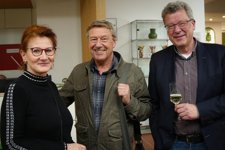 Frank Uwe Kautz, Schatzmeister der Sir-Greene-Stifung (rechts), im Gespräch – Foto: Jette Ströwer