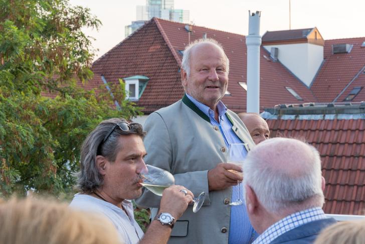 Jürgen Köster eröffnet das Sommerfest